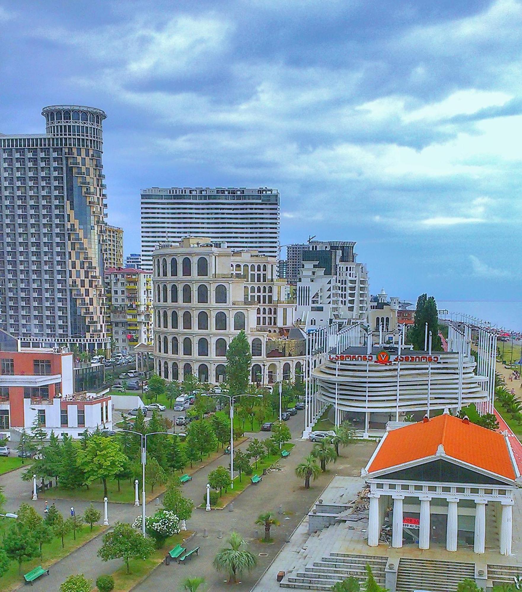 Пентхаус Apart Del Mar С Панорамным Видом บาทูมิ ภายนอก รูปภาพ